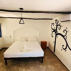 hotel-la-luna-gitana.tulum-hotels.net/
